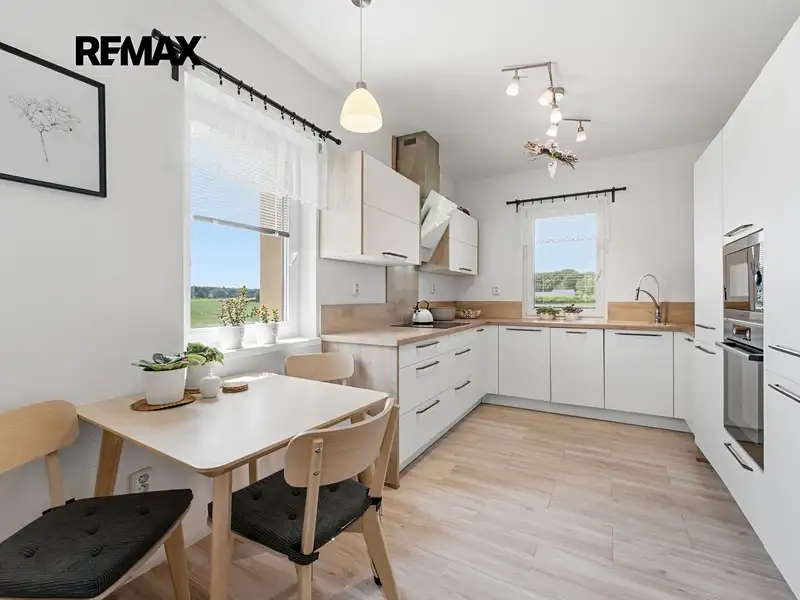 Prodej rodinného domu 107 m², pozemek 1233 m², Sezemice – náhled fotky 3