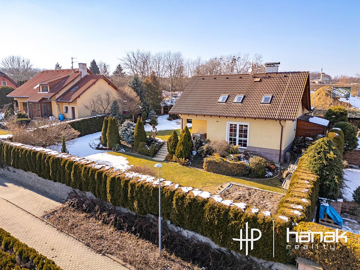 Prodej rodinného domu 146 m², pozemek 689 m² – fotografie 3
