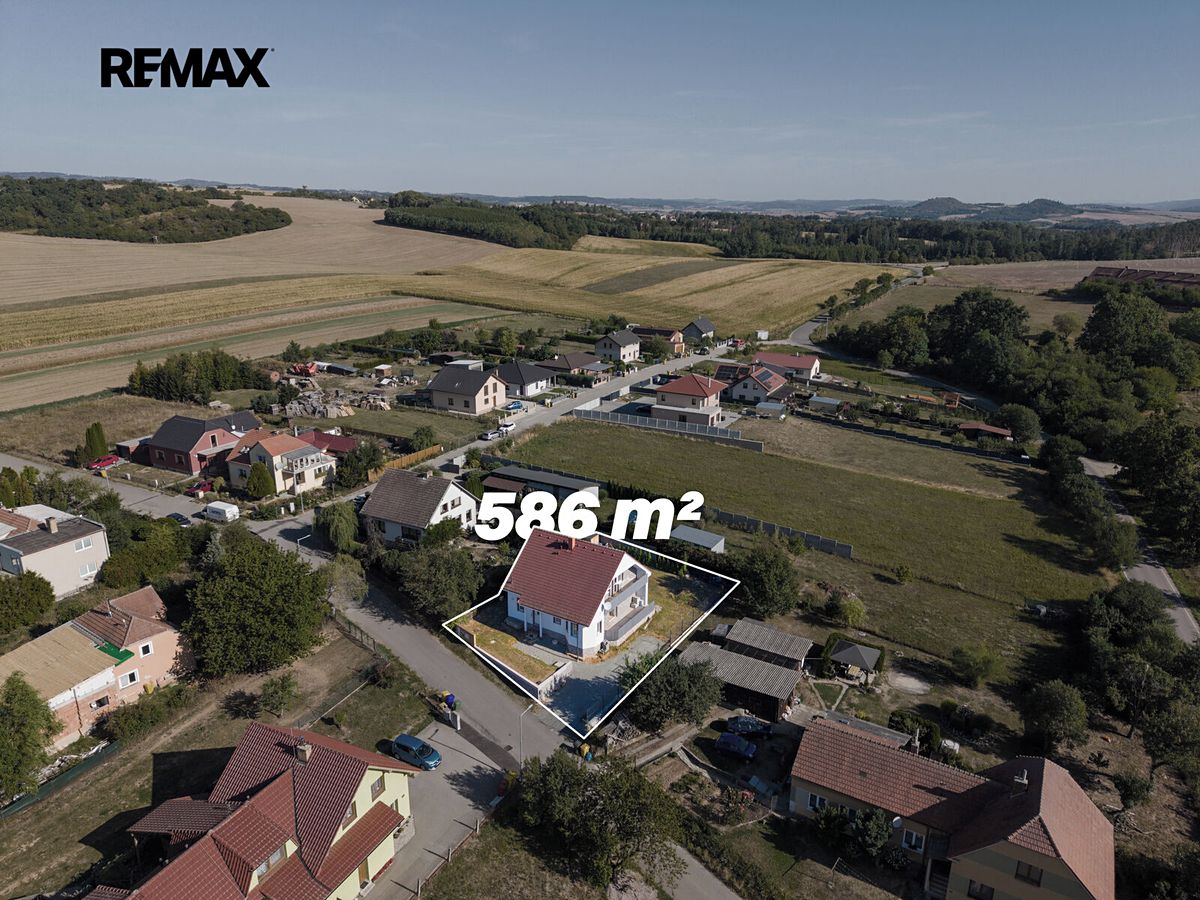 Prodej rodinného domu 174 m², pozemek 586 m² – fotografie 3