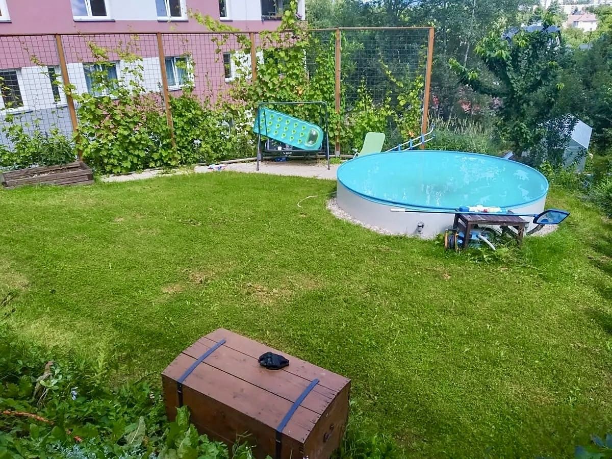Pronájem stavebního pozemku 550 m² – fotografie 2