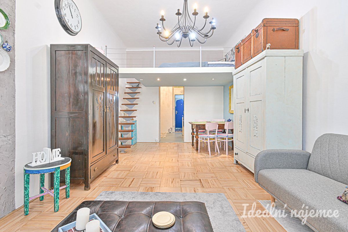 Pronájem bytu 1+1 32 m²