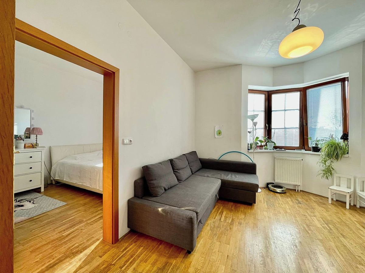 Pronájem bytu 2+1 55 m² – fotografie 4