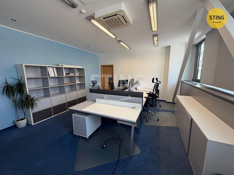 Pronájem kanceláře 450 m² – fotografie 2