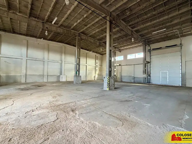 Pronájem skladového prostoru 533 m², Chvalovice – náhled fotky 3