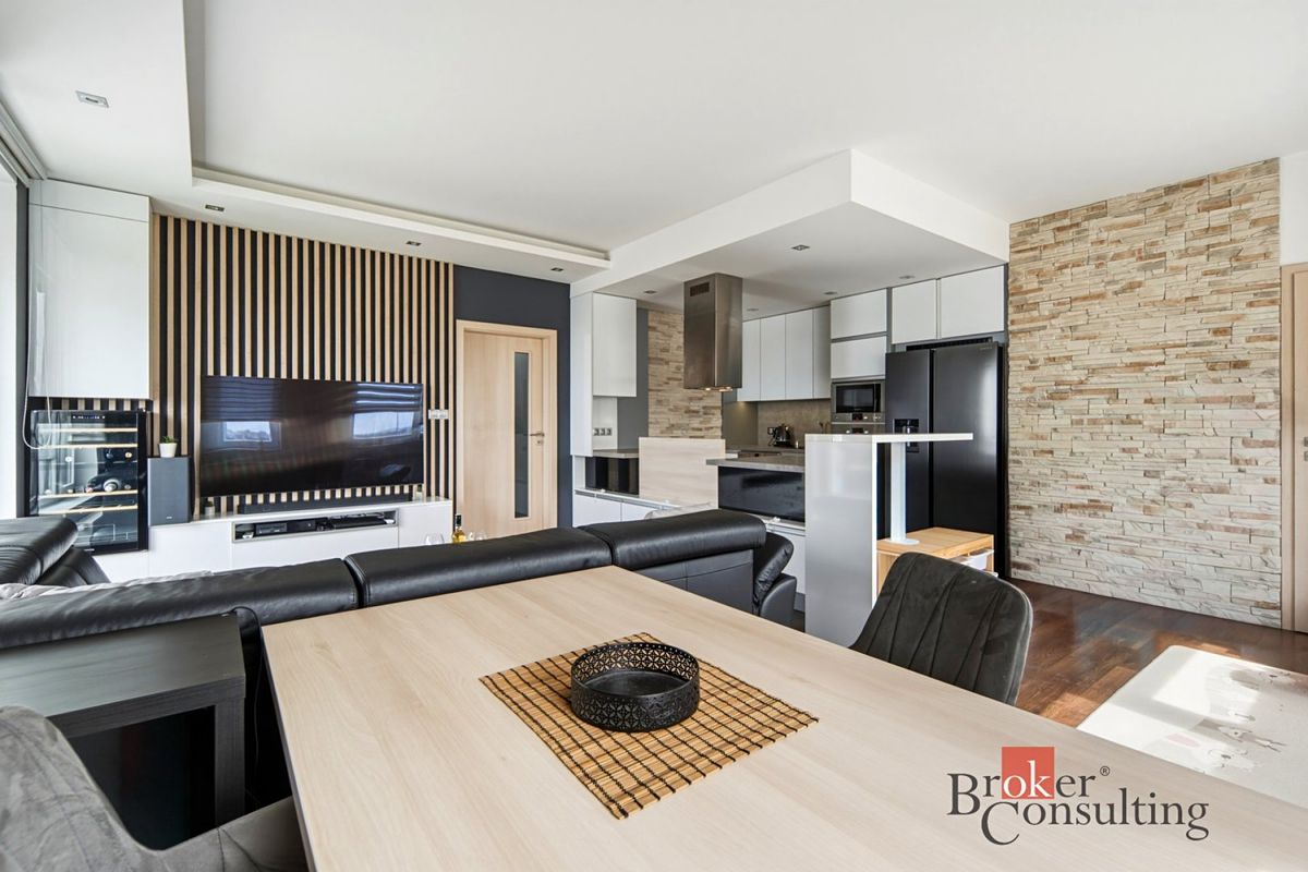 Pronájem bytu 3+kk 79 m² – fotografie 2