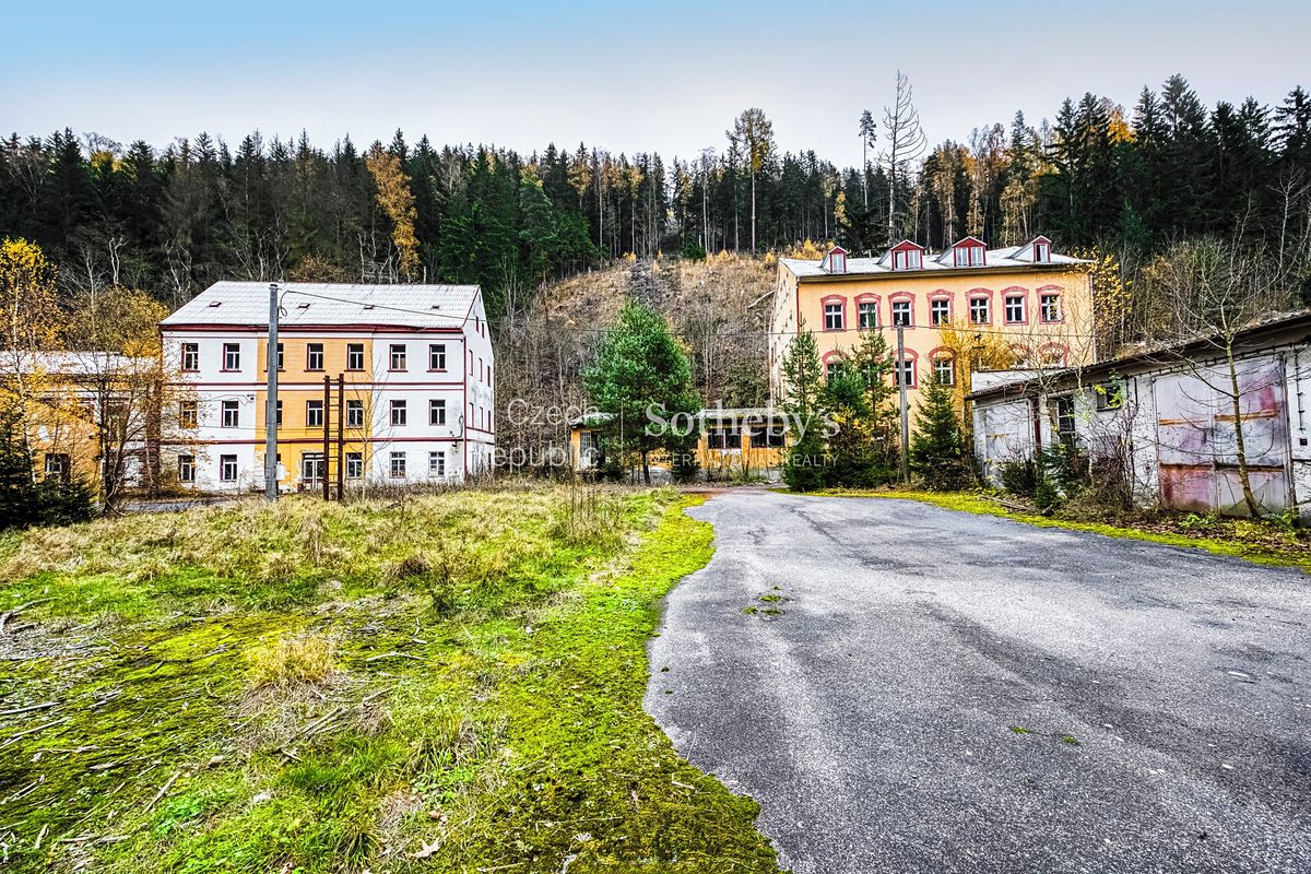 Prodej stavebního pozemku 83403 m² – fotografie 3