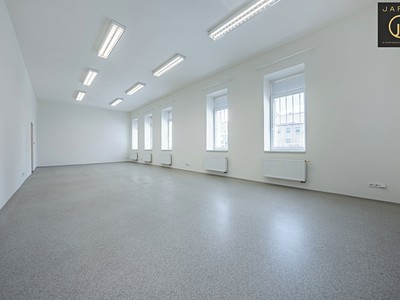 Gewerbefläche zum Kauf, 851 m² (2 von 28)