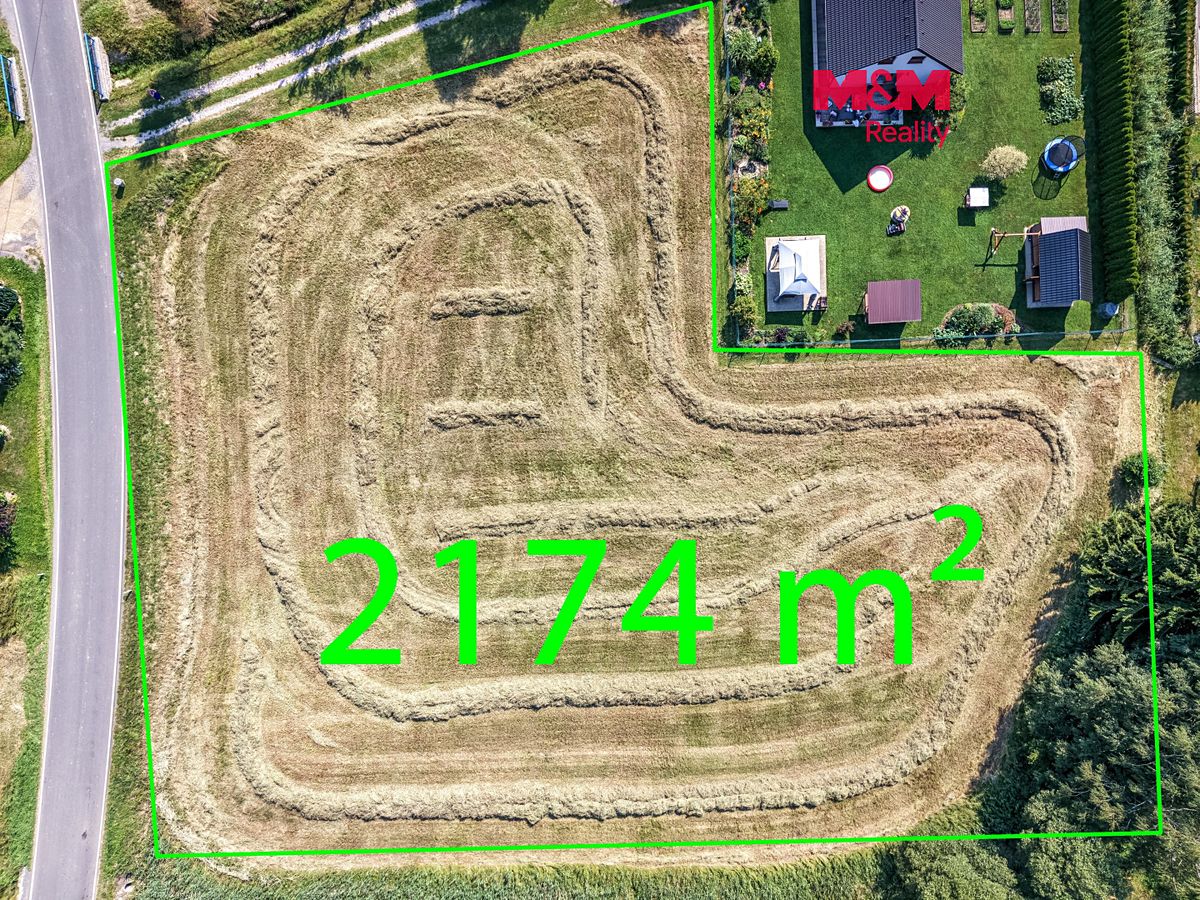Prodej stavebního pozemku 2274 m²