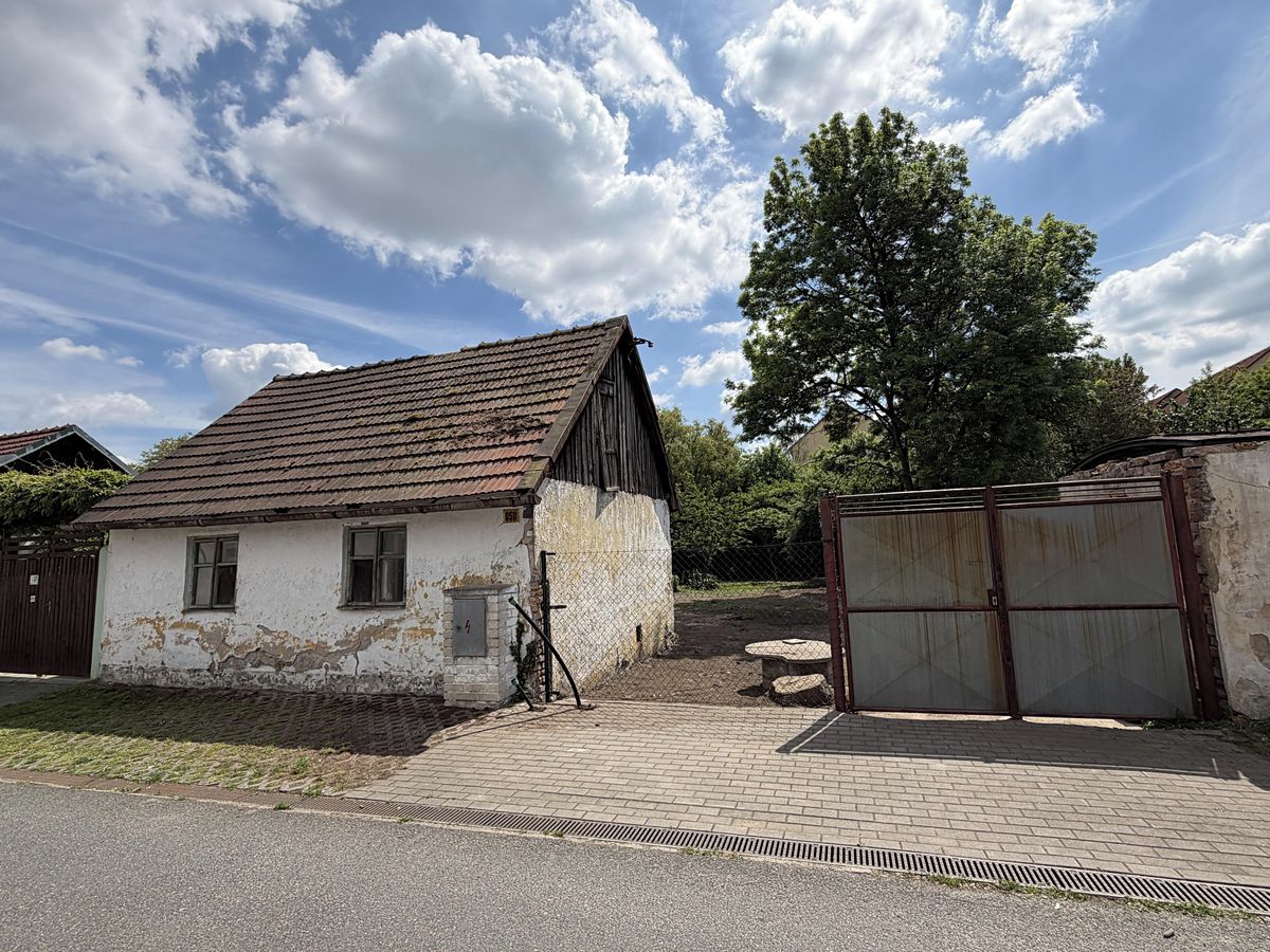 Prodej stavebního pozemku 200 m² – fotografie 2