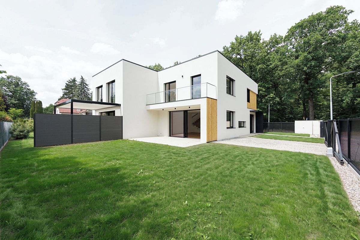 Prodej rodinného domu 144 m², pozemek 343 m², Praha – fotka 1 z 3
