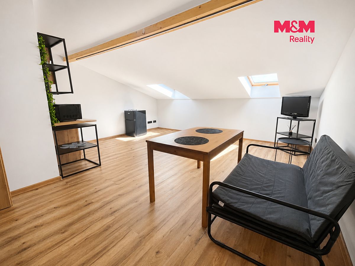 Pronájem bytu 3+kk 80 m² – fotografie 2