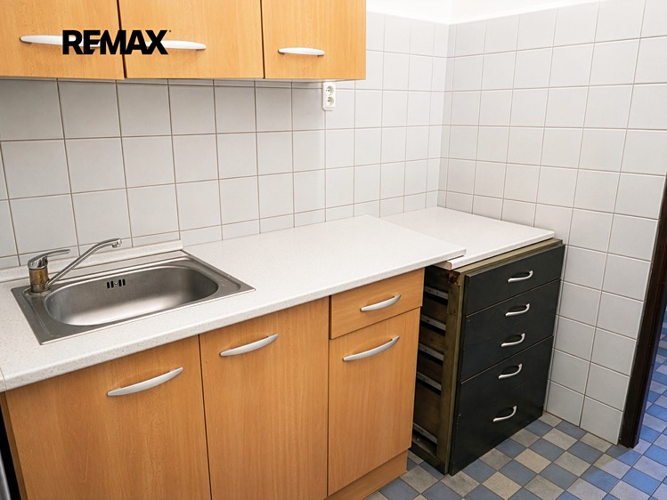 Комерційне приміщення в оренду, 865 м² (9 з 38)