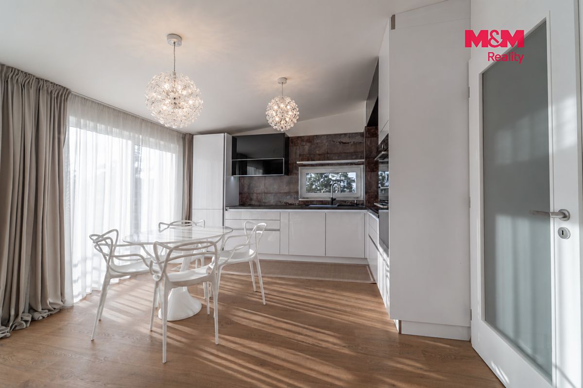 Prodej rodinného domu 112 m², pozemek 120 m² – fotografie 3
