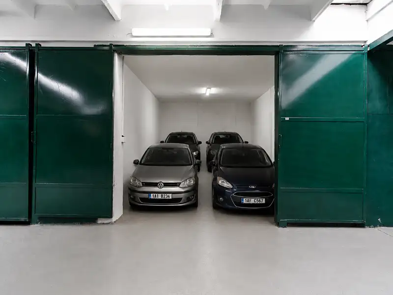 Prodej garáže 45 m², Mnichovo Hradiště – náhled fotky 1
