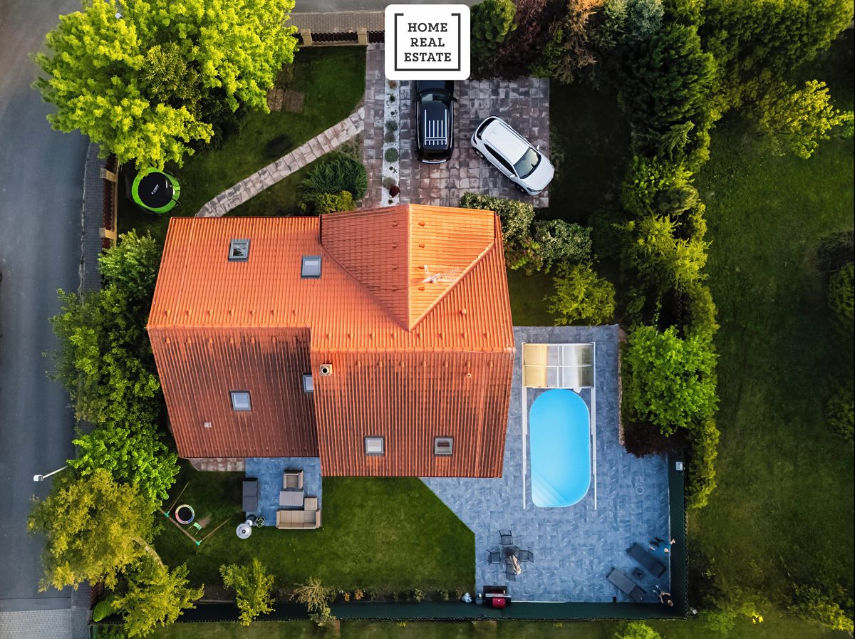 Prodej vily 206 m², pozemek 809 m² – fotografie 3