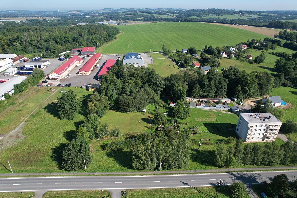 Prodej stavebního pozemku 2357 m² – fotografie 2
