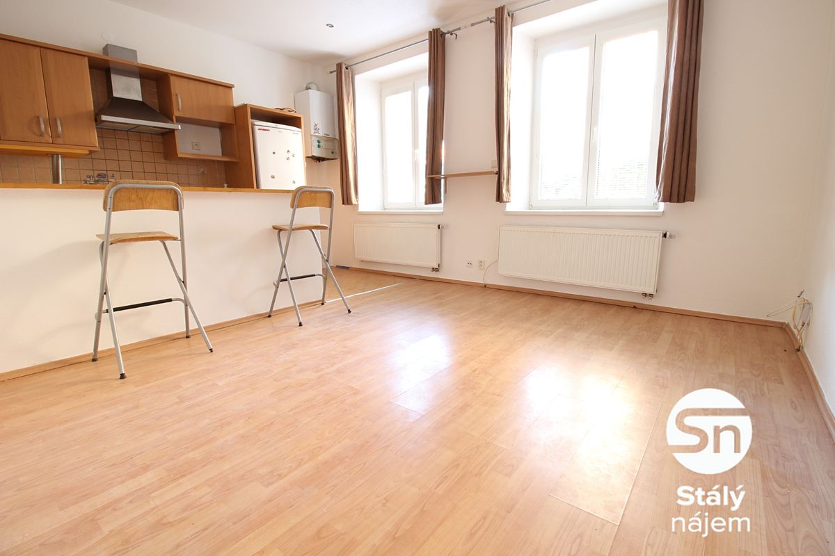 Pronájem bytu 2+kk 36 m² – fotografie 2