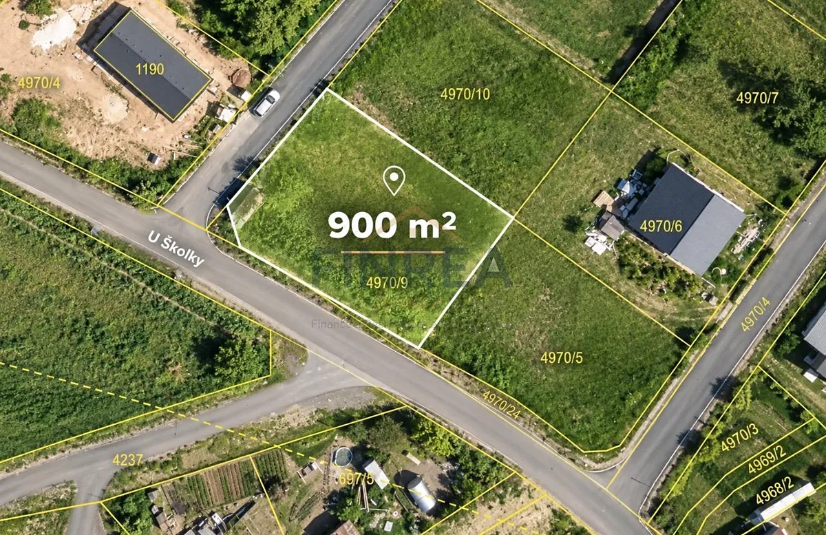 Prodej stavebního pozemku 900 m²