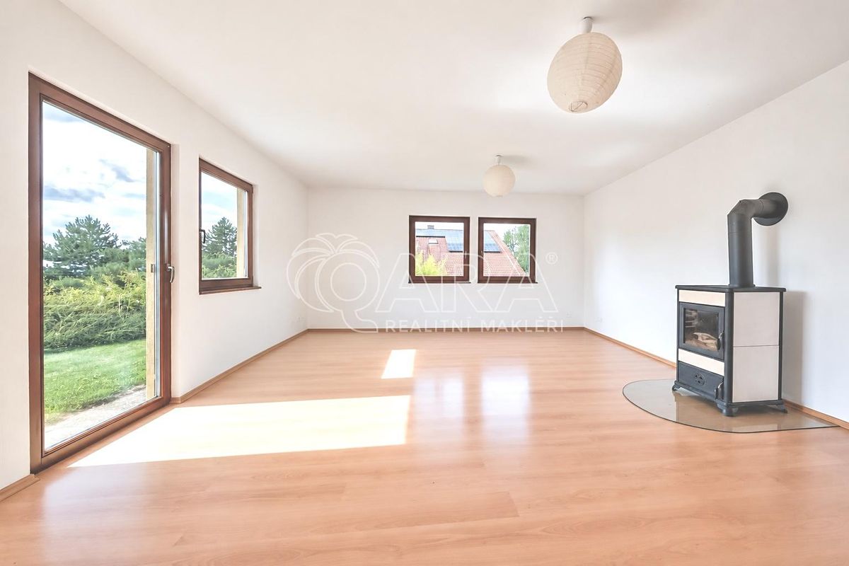 Prodej rodinného domu 145 m², pozemek 1823 m² – fotografie 5