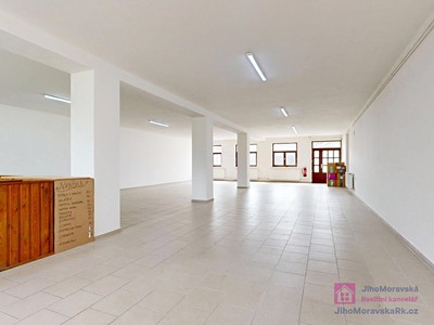 Pronájem obchodního prostoru 144 m²