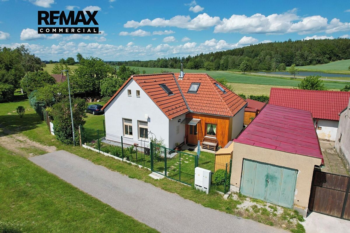 Prodej rodinného domu 100 m², pozemek 142 m²