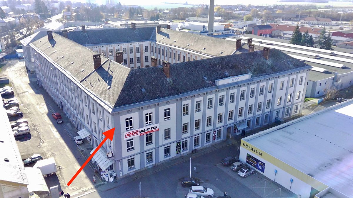Pronájem obchodního prostoru 122 m² – fotografie 2