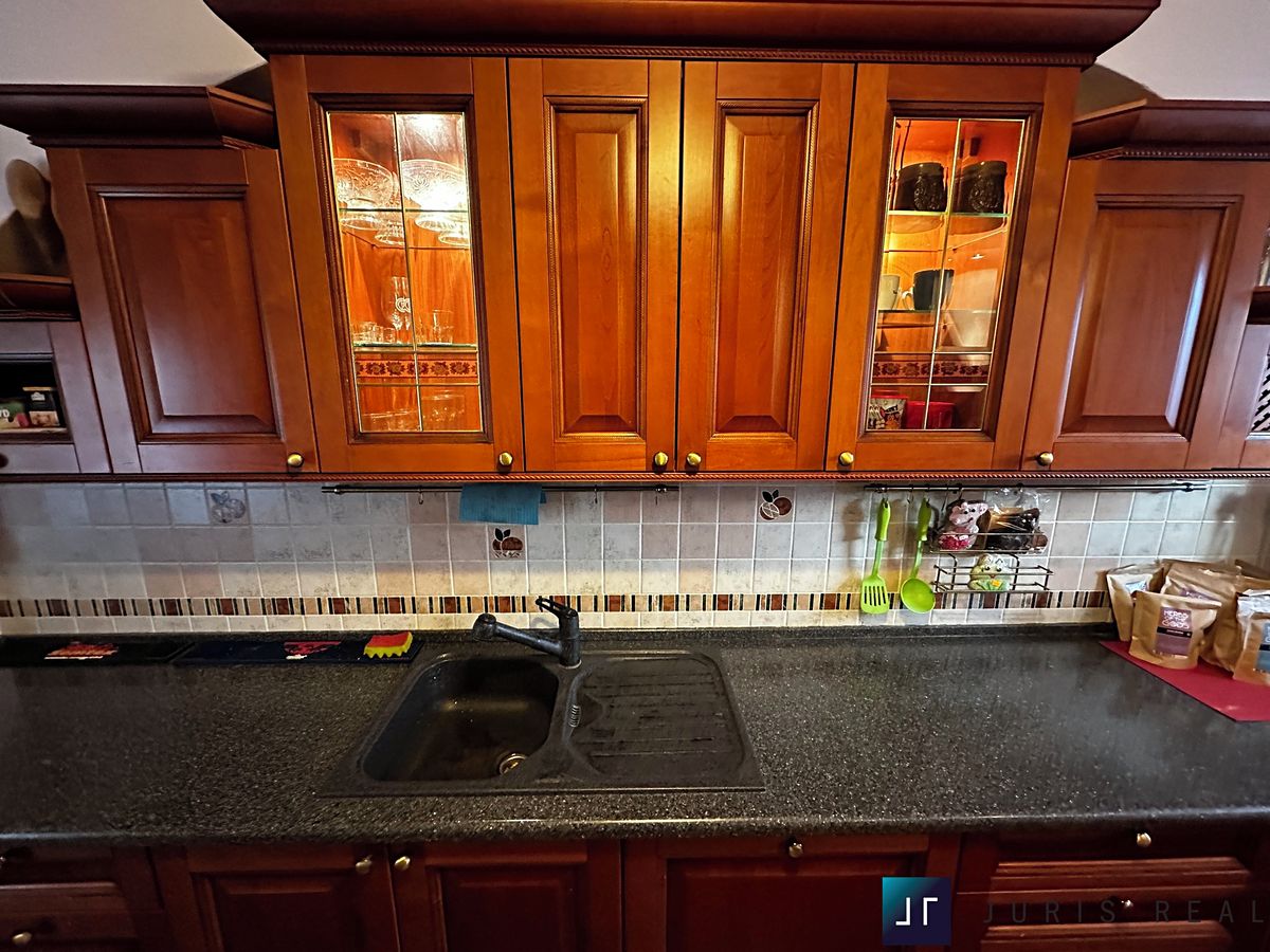Prodej rodinného domu 250 m², pozemek 369 m² – fotografie 5