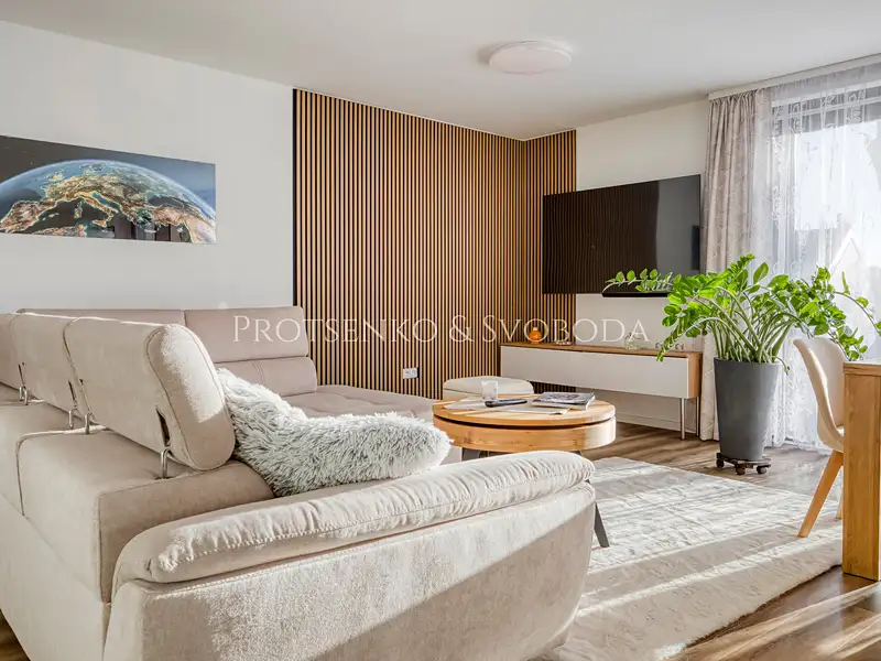 Prodej rodinného domu 215 m², pozemek 320 m², Kamenice nad Lipou – náhled fotky 2
