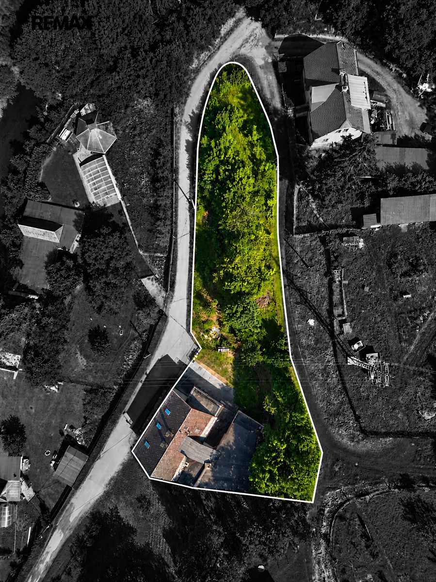 Prodej vícegeneračního domu 621 m², pozemek 1588 m² – fotografie 3