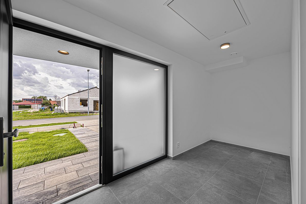 Prodej rodinného domu 110 m², pozemek 915 m² – fotografie 4