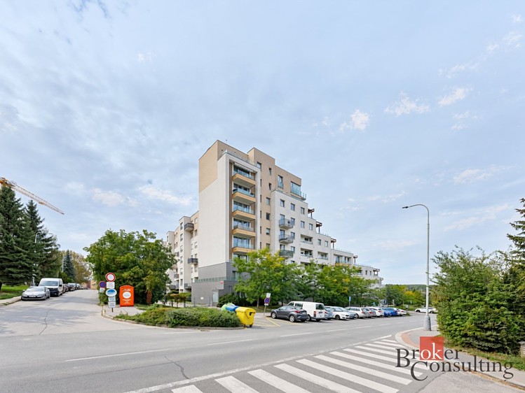 Pronájem bytu 1+kk, 32 m² (15 z 16)