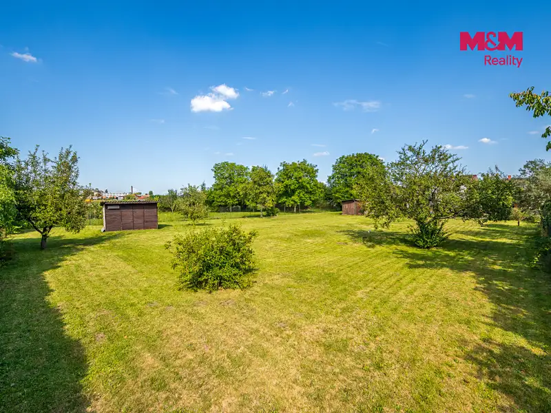 Prodej stavebního pozemku 1676 m², Dašice – náhled fotky 2