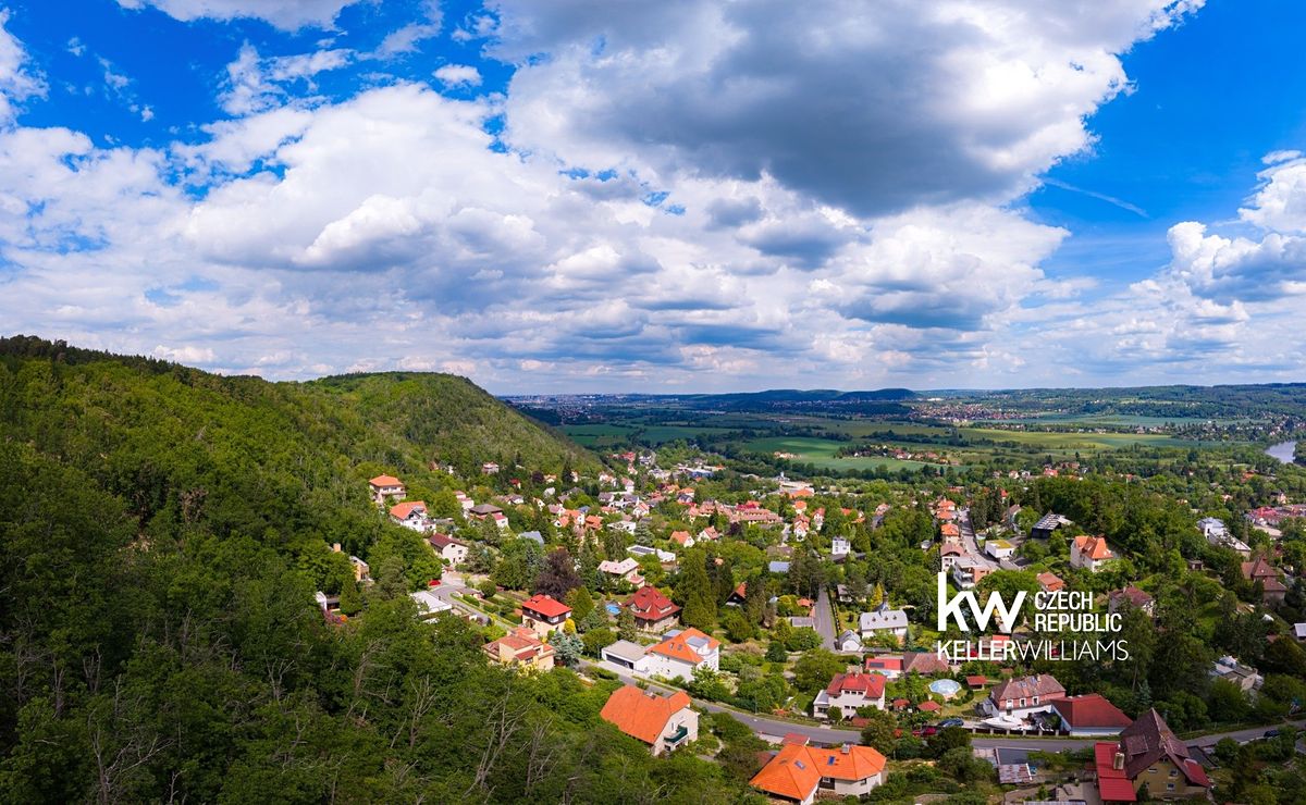 Prodej rodinného domu 281 m², pozemek 1484 m² – fotografie 3