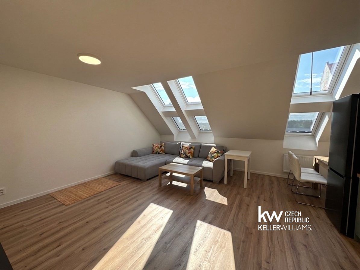 Pronájem bytu 2+kk 65 m² – fotografie 4
