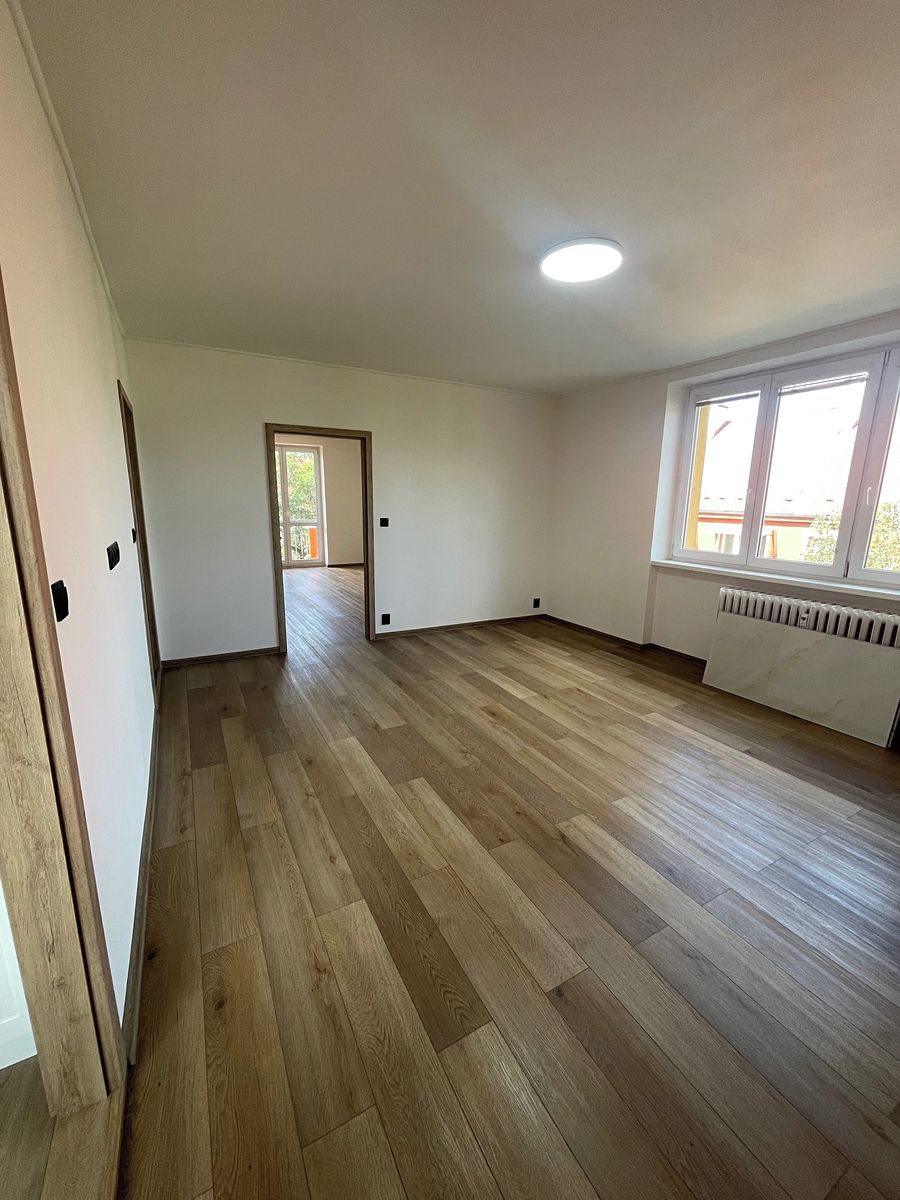 Pronájem bytu 2+1 51 m² – fotografie 3