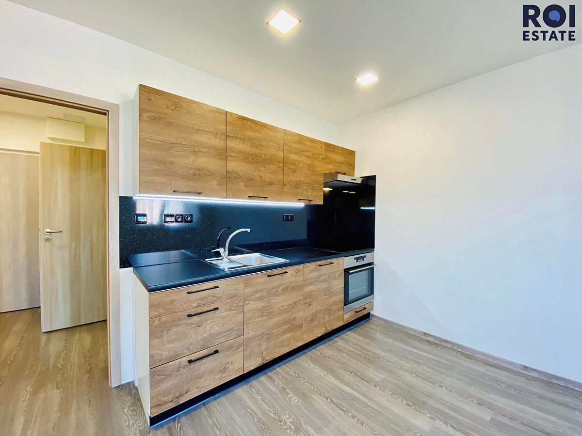 Pronájem bytu 1+kk 33 m²