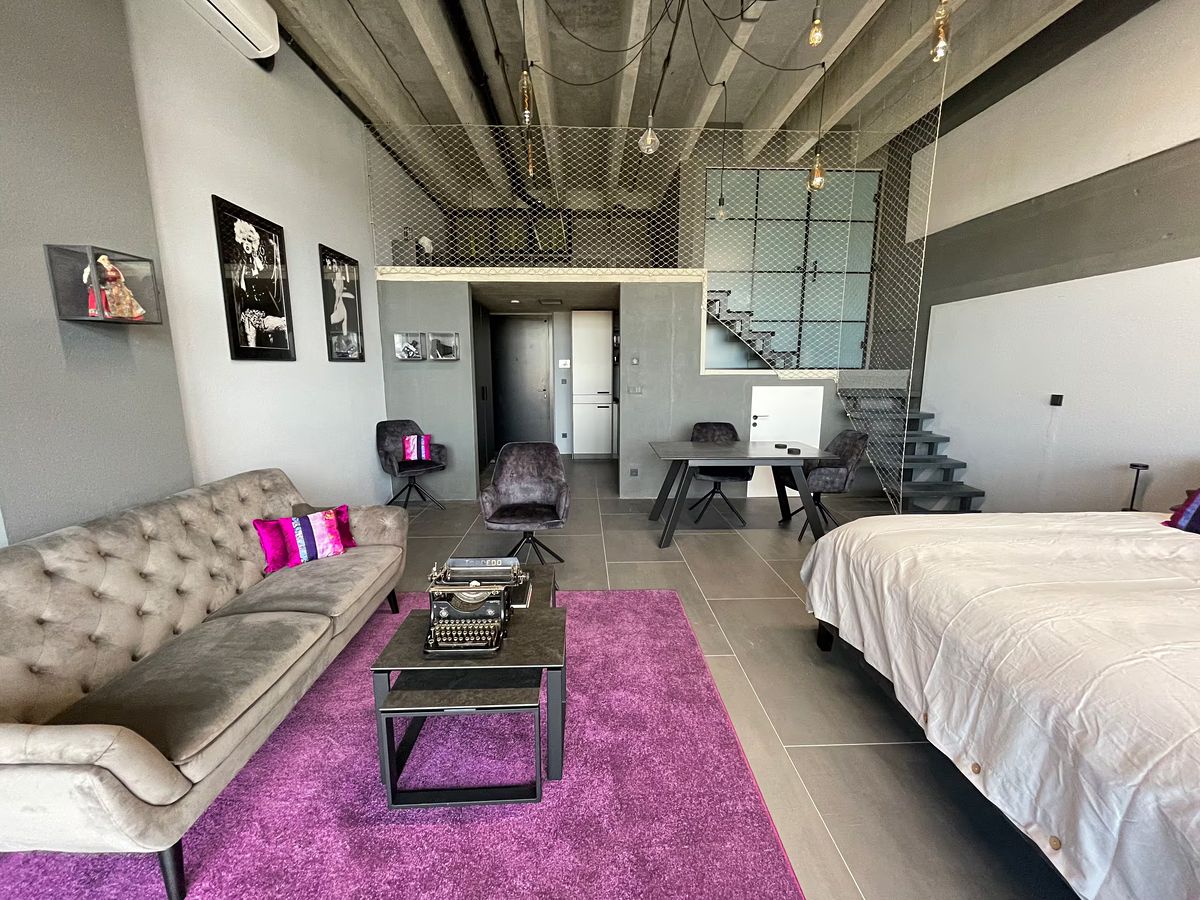 Pronájem bytu 2+kk 64 m² – fotografie 2
