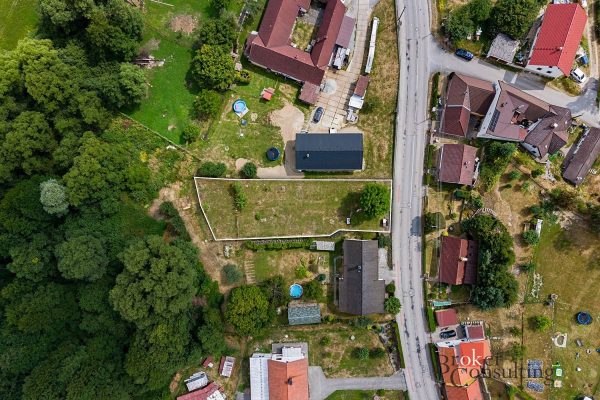 Prodej stavebního pozemku 938 m² – fotografie 2