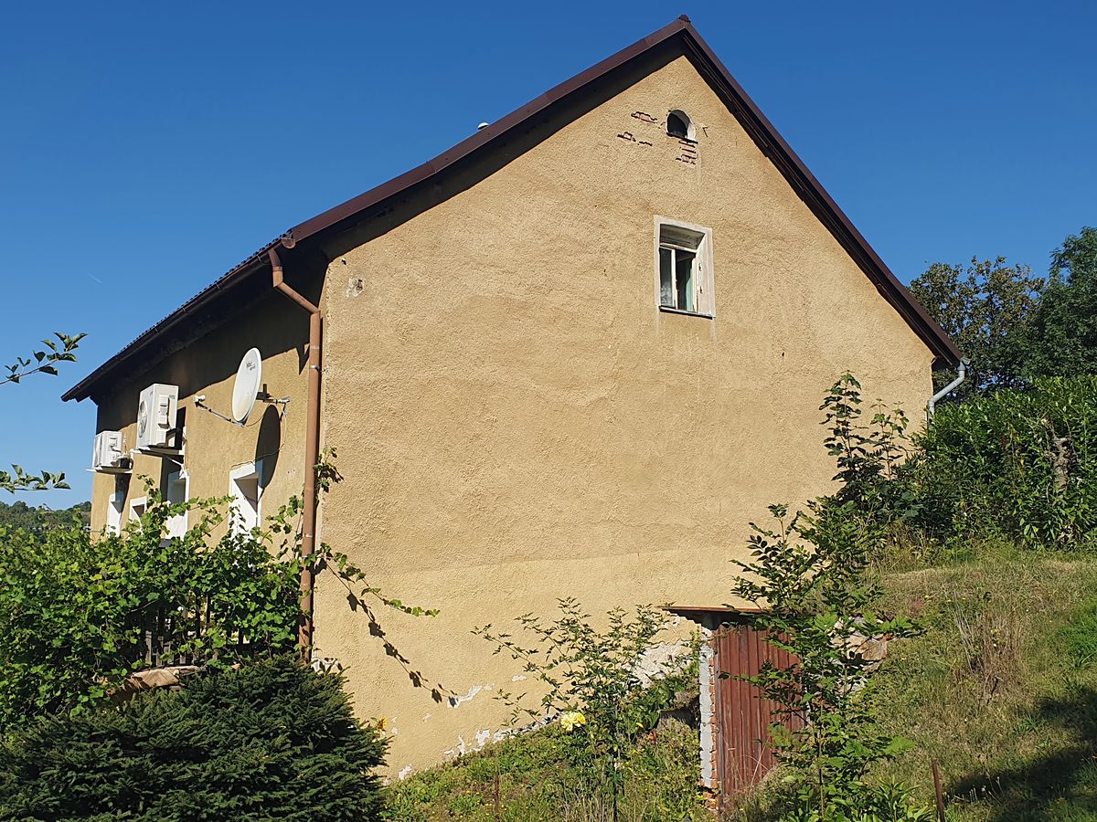 Prodej rodinného domu 131 m², pozemek 1716 m² – fotografie 3