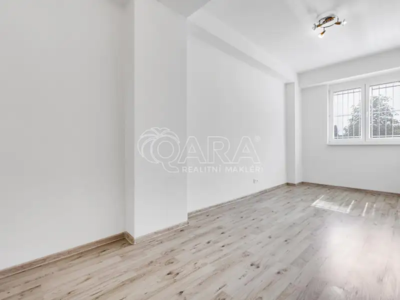 Prodej bytu 4+1 86 m², Praha – náhled fotky 3