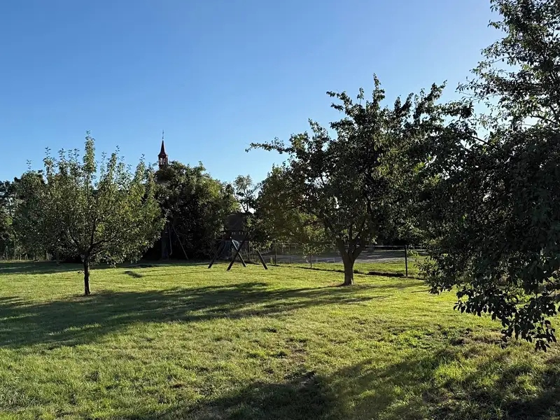 Prodej stavebního pozemku 815 m², Boseň – náhled fotky 2