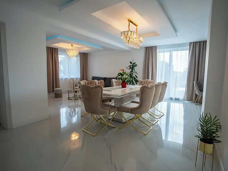 Prodej rodinného domu 210 m², pozemek 837 m², Sobětuchy – náhled fotky 2