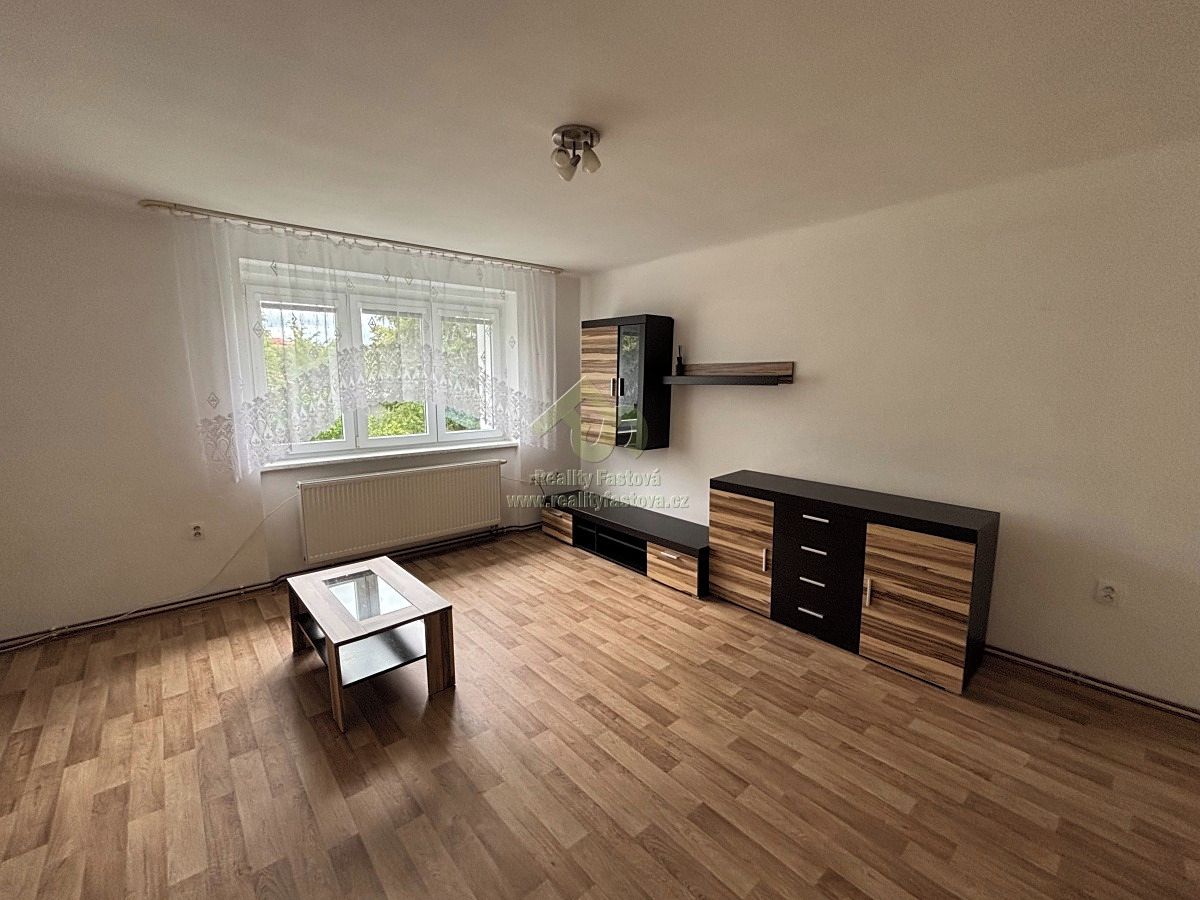 Pronájem bytu 2+1 60 m² – fotografie 2