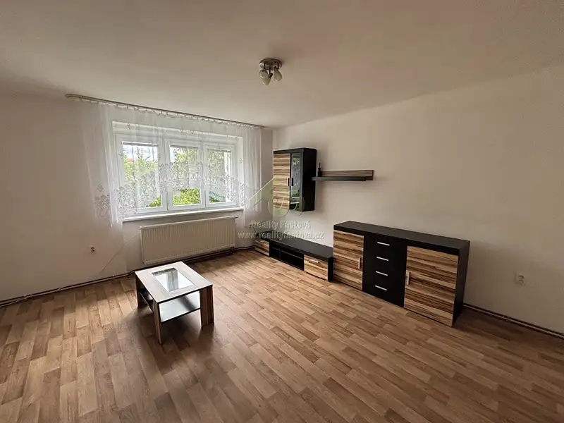 Pronájem bytu 2+1 60 m², Rokycany – náhled fotky 2