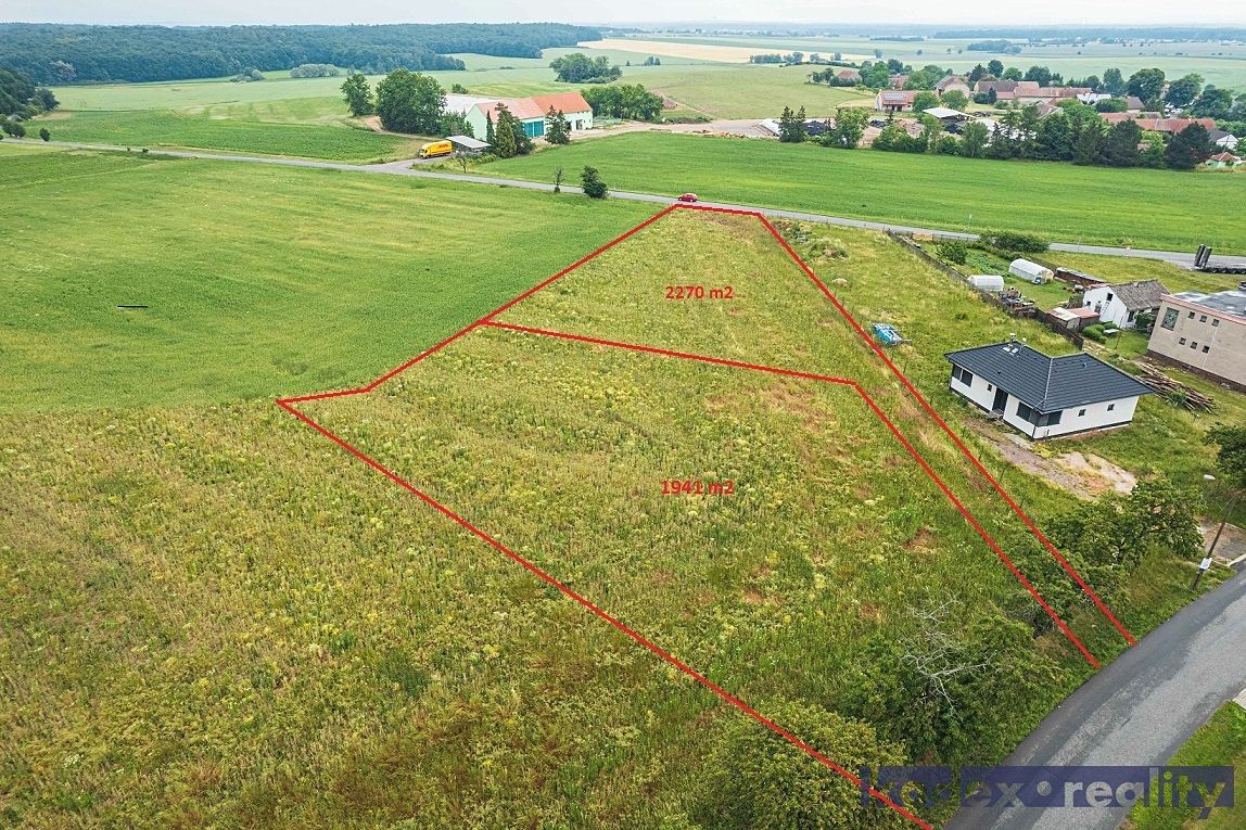 Prodej stavebního pozemku 1941 m² – fotografie 3