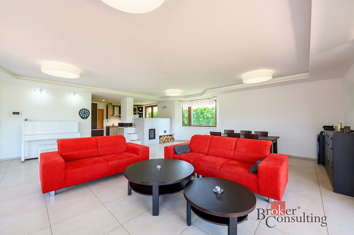 Prodej rodinného domu 372 m², pozemek 2751 m² – fotografie 4