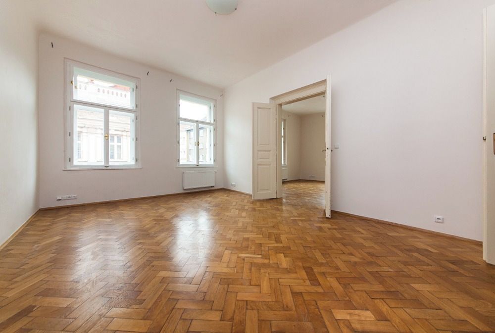 Pronájem bytu 2+1 82 m² – fotografie 4
