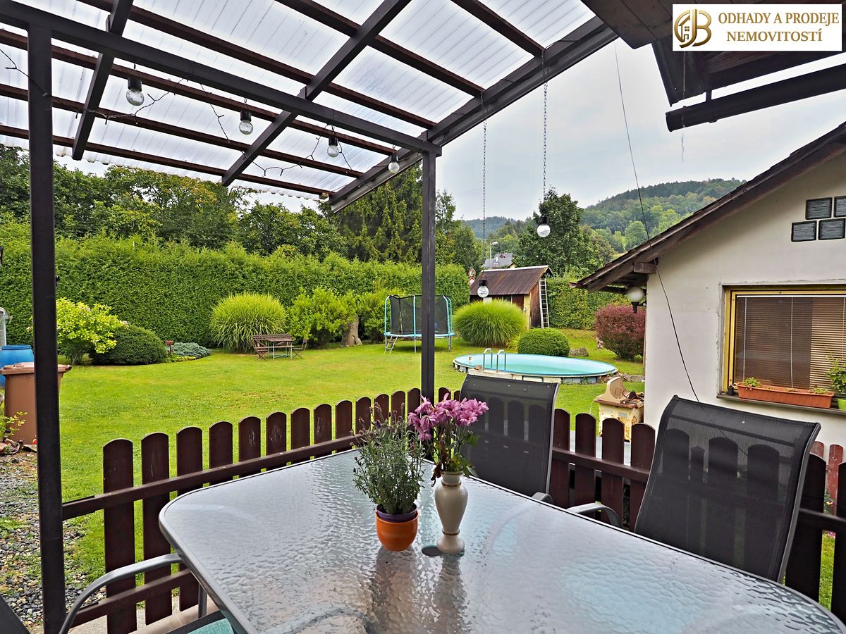 Prodej rodinného domu 190 m², pozemek 928 m² – fotografie 2