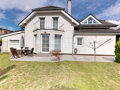 Prodej rodinného domu 196 m², pozemek 149 m²