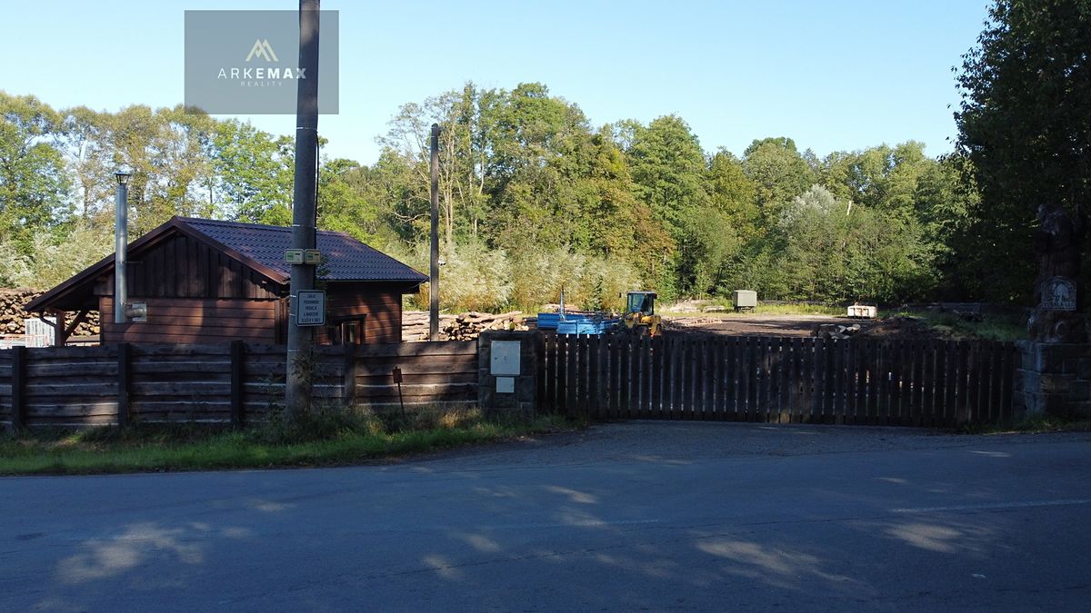 Prodej stavebního pozemku 6332 m² 4